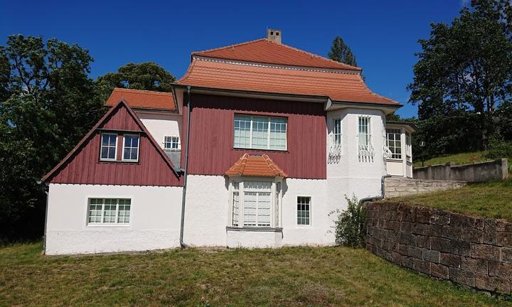 Max-klinger-weinberg Café & Ferienhäuser